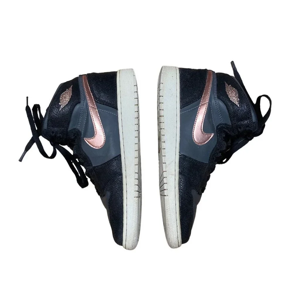 Nike Air Jordan 1 Retro High BG Size 6.5Y Black/Metallic Pink 705300-006 Shoes‎